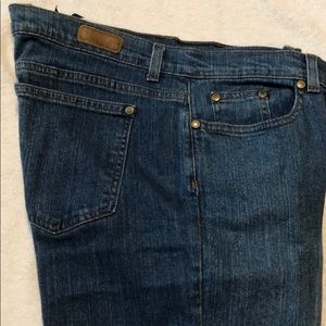 DKNY EAST VILLAGE JEAN SIZE 12